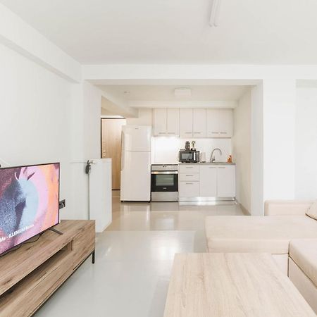 Beautiful Underground Nest With Prv Terrace Apartment Atena Exterior foto